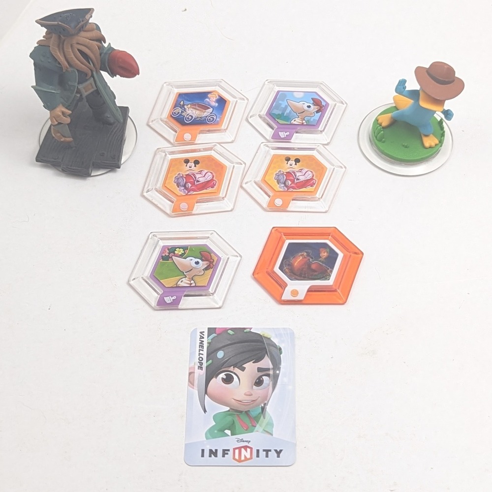 Disney Infinity Figures Lot: Davy Jones, Perry, Power Discs & Vanellope‎